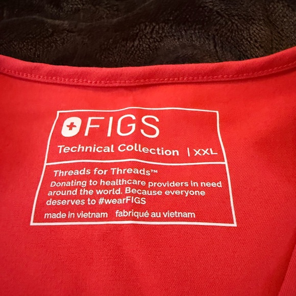 Figs Technical Collection Red Top - Picture 2 of 4